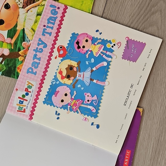 Lalaloopsy Softcover Book Lot x3 - Picture 2 of 7